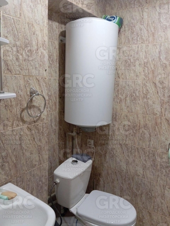 
  Продается 2-комнатный апартамент, 50 м², Глазунова ул, д. 8
. Фото 4.