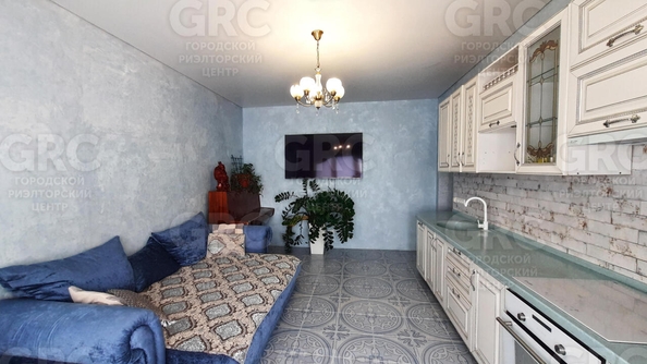 
  Продается 4-комн. квартира, 86.6 м², Глазунова ул, д. 8
. Фото 3.