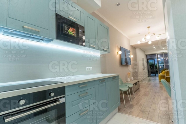 
  Продается 4-комн. квартира, 200 м², Виноградная ул, д. 36
. Фото 1.