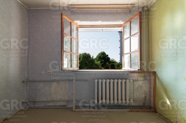 
  Продается 3-комн. квартира, 46 м², Есауленко ул, д. 11
. Фото 8.