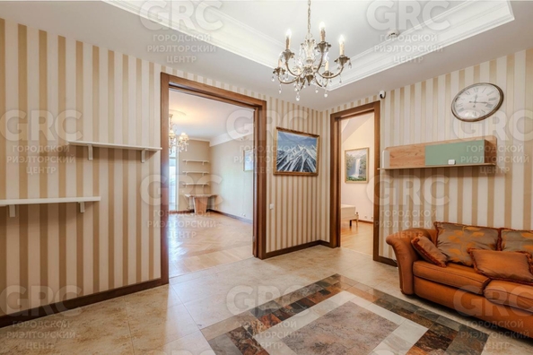 
  Продается 4-комн. квартира, 182 м², Войкова ул, д. 35
. Фото 8.