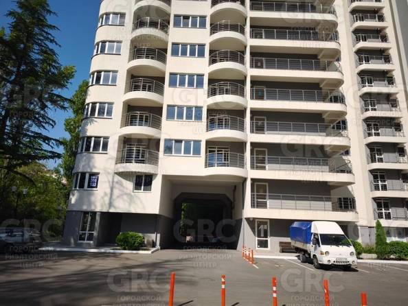 
  Продается 2-комн. квартира, 42 м², Туапсинская ул, д. 19
. Фото 2.