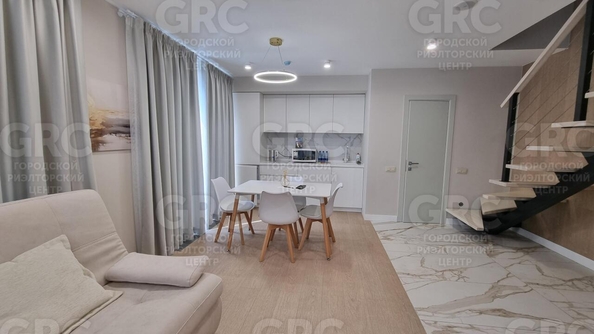 
  Продается 3-комн. квартира, 63 м², Лучезарная ул, д. 1А
. Фото 2.