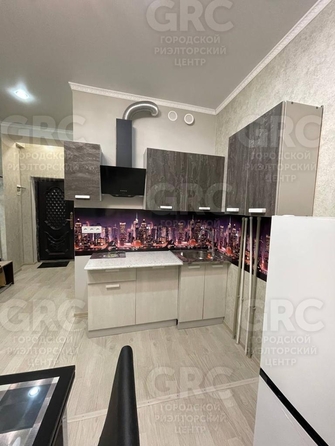 
  Продается 1-комн. квартира, 32 м², Виноградная ул
. Фото 2.
