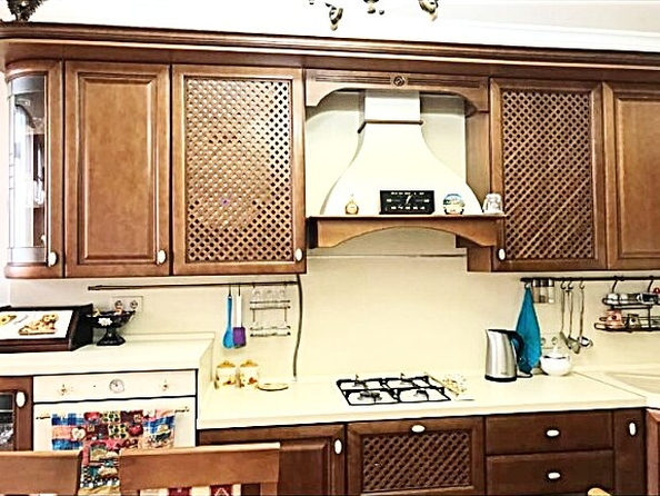
  Продается 4-комн. квартира, 130 м², Кати Соловьяновой ул, д. 199
. Фото 10.