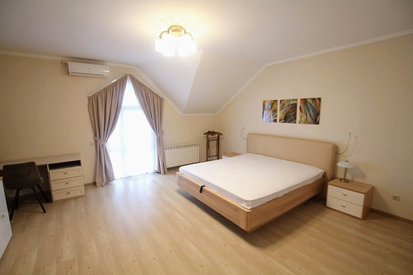 
  Продается 3-комн. квартира, 100 м², Крымская ул, д. 248
. Фото 11.