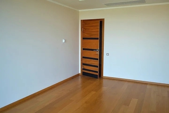 
  Продается 2-комн. квартира, 93 м², Революции пр-кт, д. 3
. Фото 7.