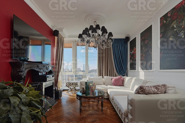 
  Продается 4-комн. квартира, 155 м², Юных Ленинцев ул, д. 10
. Фото 2.