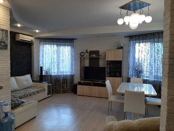 
  Продается 3-комн. квартира, 72 м², Владимирская ул, д. 160к3
. Фото 1.