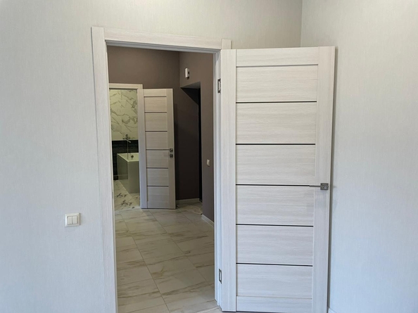 
  Продается 2-комн. квартира, 55 м², Ленина ул, д. 180к1
. Фото 2.