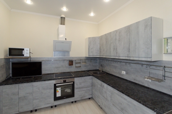 
  Продается 4-комн. квартира, 90 м², Шевченко ул, д. 65
. Фото 1.