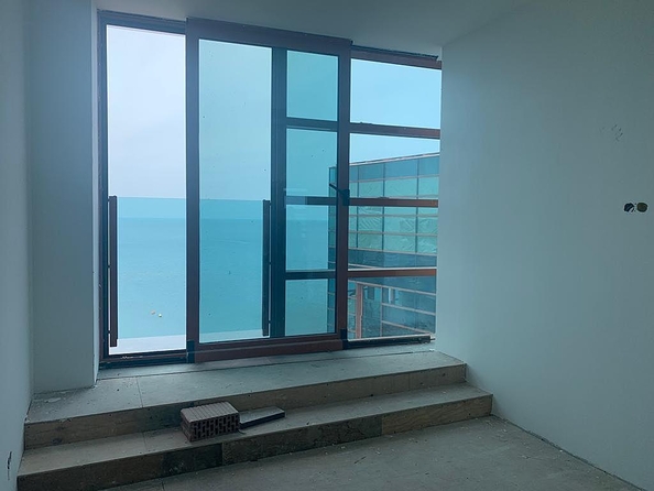 
  Продается 2-комн. квартира, 78 м², Революции пр-кт, д. 3
. Фото 1.