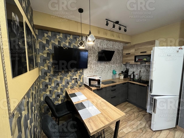 
  Продается 1-комн. квартира, 33.2 м², Полтавская ул, д. 54
. Фото 5.