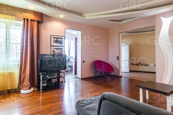 
  Продается 4-комн. квартира, 118.5 м², Виноградная ул, д. 15/1
. Фото 6.