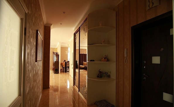 
  Продается 2-комн. квартира, 110 м², Кати Соловьяновой ул, д. 84
. Фото 1.