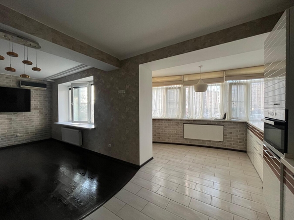 
  Продается 1-комн. квартира, 47 м², Владимирская ул
. Фото 3.