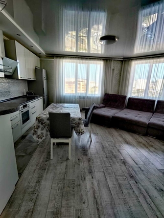 
  Продается 2-комн. квартира, 86 м², Омелькова ул, д. 21
. Фото 14.
