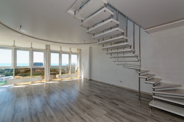 
  Продается 3-комн. квартира, 166 м², Кирова ул, д. 84
. Фото 3.