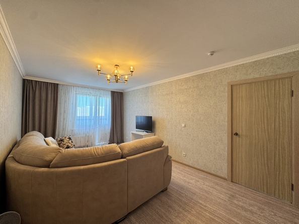 
  Продается 2-комн. квартира, 73 м², Адмирала Пустошкина ул, д. 16
. Фото 9.