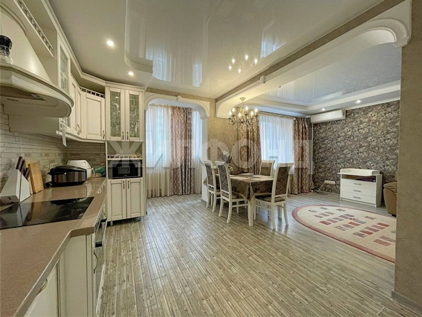 
  Продается 2-комн. квартира, 63 м², Восточно-Кругликовская ул, д. 20
. Фото 2.