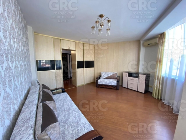 
  Продается 1-комн. квартира, 46 м², Одесская ул, д. 22
. Фото 1.