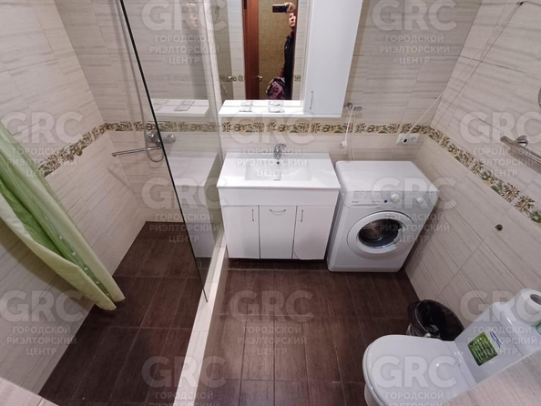 
  Продается 2-комн. квартира, 50 м², Конституции СССР ул, д. 36
. Фото 12.