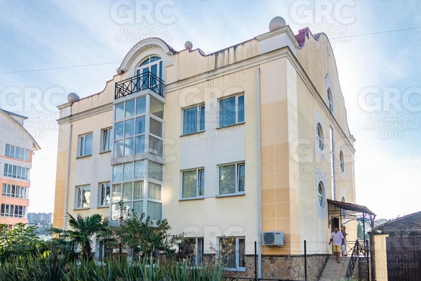 
  Продается 3-комн. квартира, 89.2 м², Клубничная ул, д. 1/14
. Фото 2.