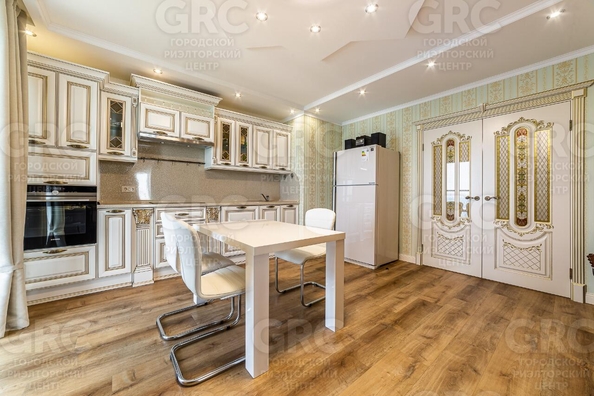 
  Продается 3-комн. квартира, 128 м², Черноморская ул, д. 10
. Фото 6.