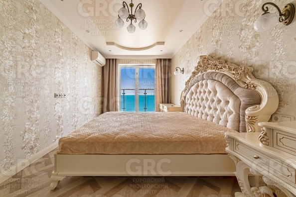 
  Продается 3-комн. квартира, 128 м², Черноморская ул, д. 10
. Фото 10.