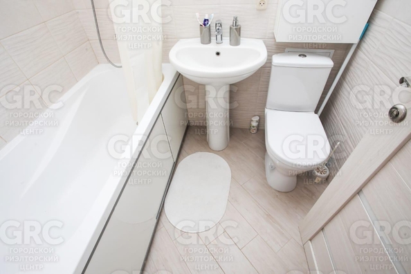 
  Продается 2-комн. квартира, 45 м², Новоселов ул, д. 11
. Фото 8.