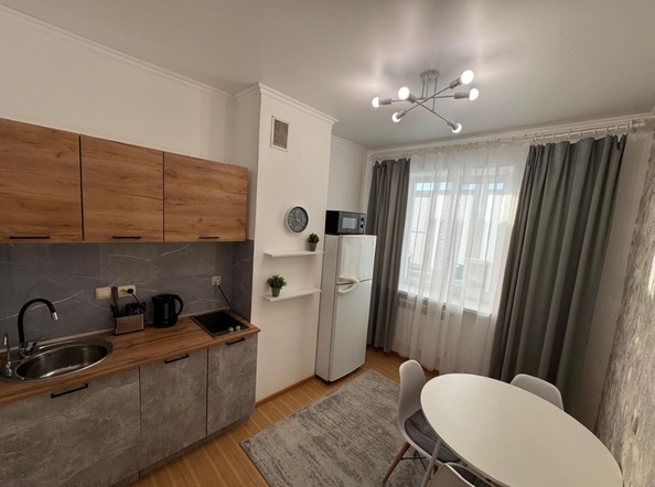 
  Продается 1-комн. квартира, 36 м², Парковая ул, д. 60
. Фото 8.
