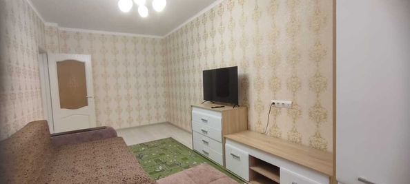 
  Продается 1-комн. квартира, 47 м², Ленинградская ул, д. 45
. Фото 3.