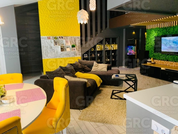 
  Продается 4-комн. квартира, 130 м², Полтавская ул, д. 14
. Фото 2.