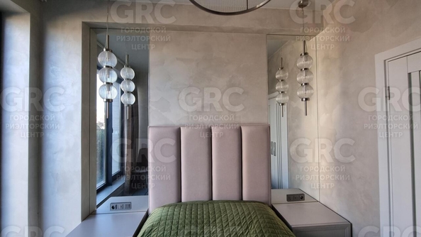 
  Продается 2-комнатный апартамент, 42 м², Конституции СССР ул, д. 18
. Фото 2.
