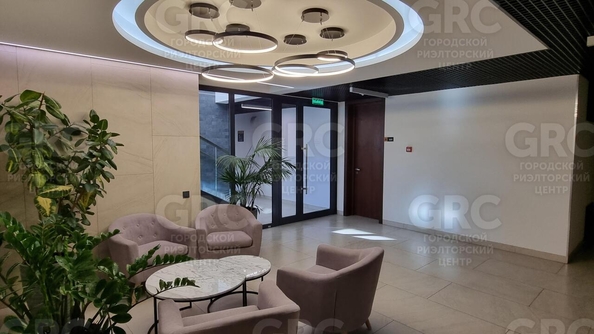 
  Продается 2-комнатный апартамент, 42 м², Конституции СССР ул, д. 18
. Фото 9.