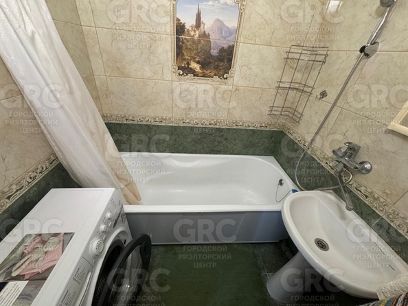 
  Продается 2-комн. квартира, 67 м², Вишневая ул, д. 17
. Фото 5.