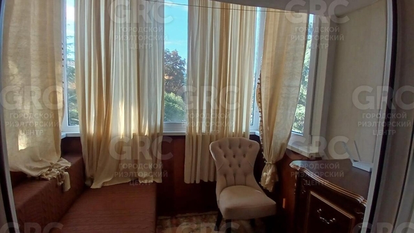 
  Продается 1-комн. квартира, 32 м², Конституции СССР ул, д. 32
. Фото 6.