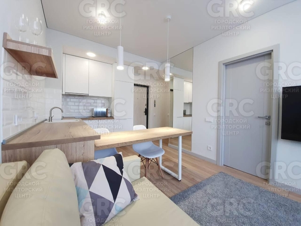 
  Продается 1-комн. квартира, 30 м², Амбровая ул, д. 10
. Фото 2.