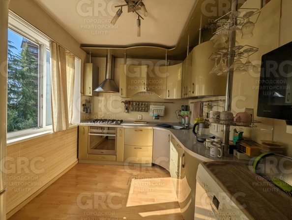 
  Продается 3-комн. квартира, 71.8 м², Горького пер, д. 13
. Фото 3.