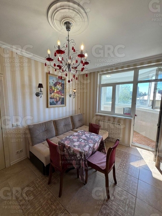 
  Продается 1-комн. квартира, 52 м², Виноградная ул, д. 43в
. Фото 2.