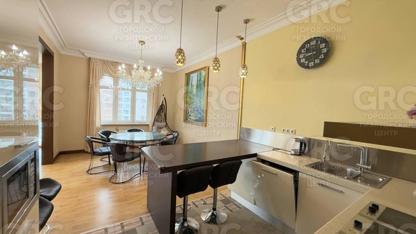 
  Продается 4-комн. квартира, 220 м², Войкова ул, д. 35
. Фото 1.