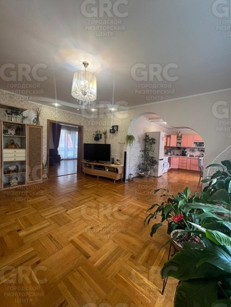 
  Продается 4-комн. квартира, 140 м², Учительская ул, д. 24/1
. Фото 2.
