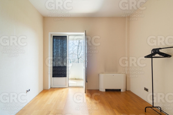 
  Продается 3-комн. квартира, 110.3 м², Виноградная ул
. Фото 19.