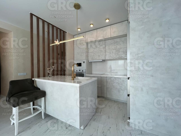 
  Продается 3-комн. квартира, 95.6 м², Дагомысский пер, д. 6
. Фото 5.