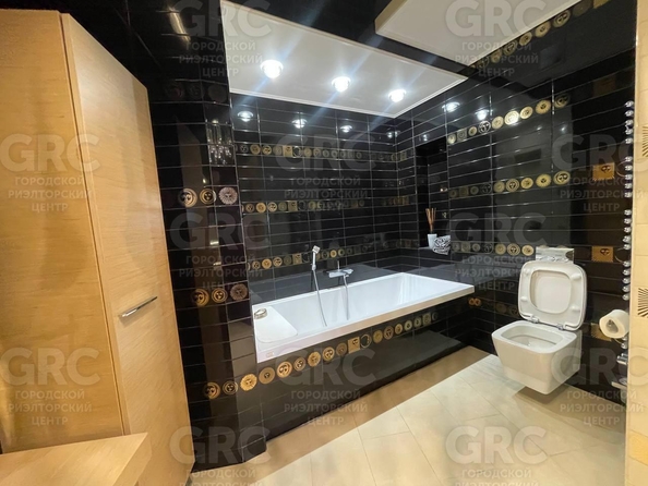 
  Продается 3-комн. квартира, 160 м², Депутатская ул, д. 2
. Фото 19.