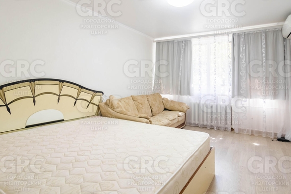 
  Продается 4-комн. квартира, 75 м², Новоселов ул, д. 11
. Фото 8.