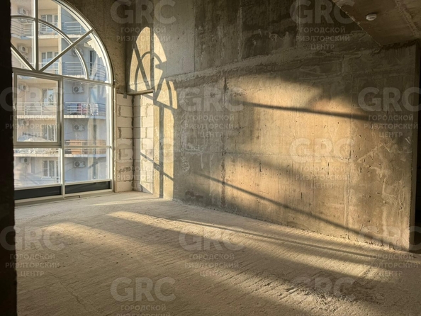 
  Продается 3-комн. квартира, 80 м², Туапсинская ул, д. 10
. Фото 2.