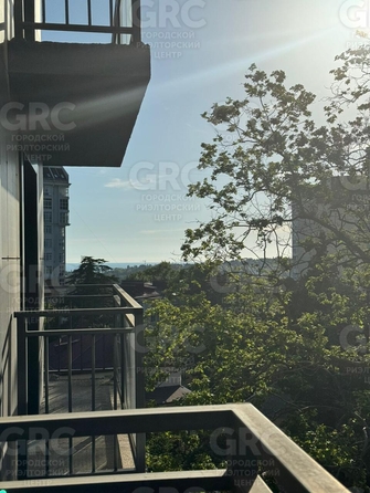 
  Продается 3-комн. квартира, 80 м², Туапсинская ул, д. 10
. Фото 2.