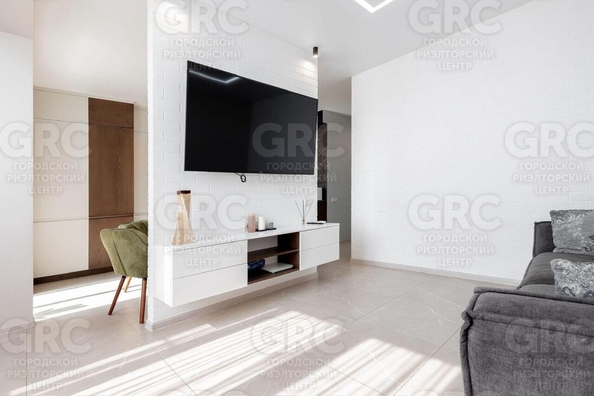 
  Продается 4-комн. квартира, 97 м², Дагомысский пер, д. 6
. Фото 6.