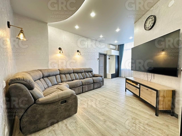 
  Продается 3-комн. квартира, 60 м², Вишневая ул, д. 18/3
. Фото 1.